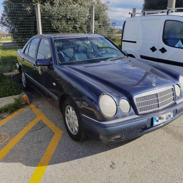 MERCEDES-BENZ E 250 usata, con Airbag