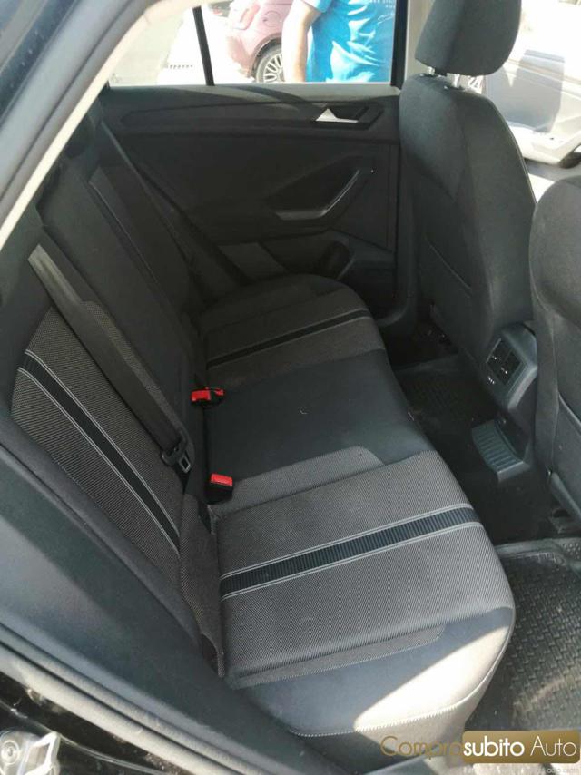 VOLKSWAGEN T-Roc usata, con Autoradio