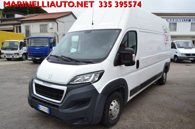 PEUGEOT Boxer usata, con Airbag