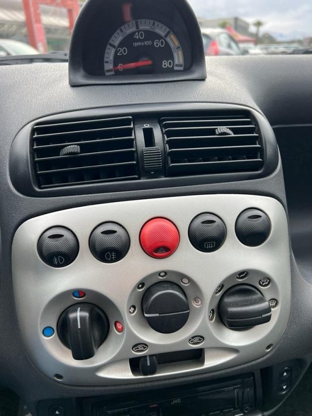 FIAT 600 usata, con USB