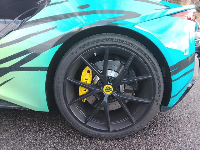 LOTUS Emira usata, con Cerchi in lega