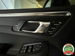 PORSCHE Macan usata, con Sedili riscaldati