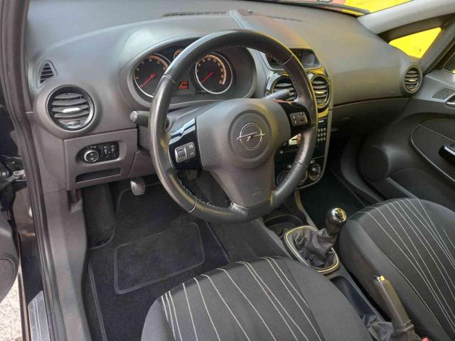 OPEL Corsa usata, con Sedile posteriore sdoppiato