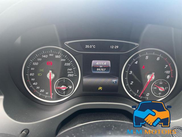 MERCEDES-BENZ GLA 180 usata, con Sistema di navigazione