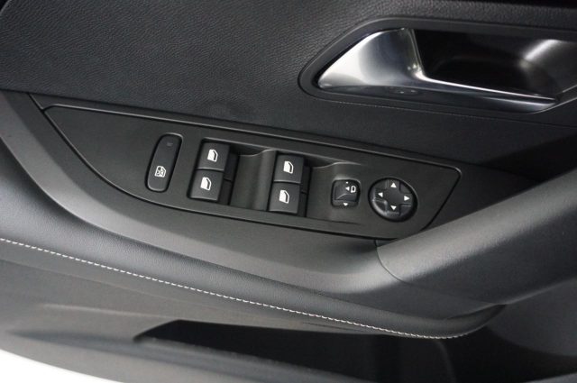 PEUGEOT 2008 usata, con Servosterzo
