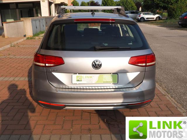 VOLKSWAGEN Passat usata, con Autoradio
