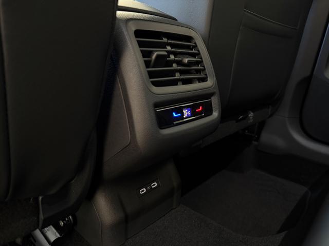 VOLKSWAGEN T-Roc usata, con Autoradio digitale