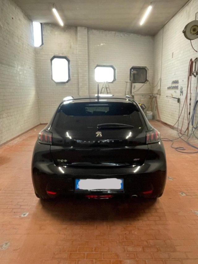 PEUGEOT 208 usata, con Touch screen