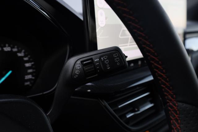 FORD Focus usata, con Sensori di parcheggio posteriori