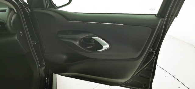 TOYOTA Yaris usata 43