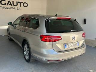 VOLKSWAGEN Passat Variant usata, con Autoradio