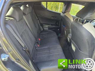 TOYOTA C-HR usata, con Park Distance Control