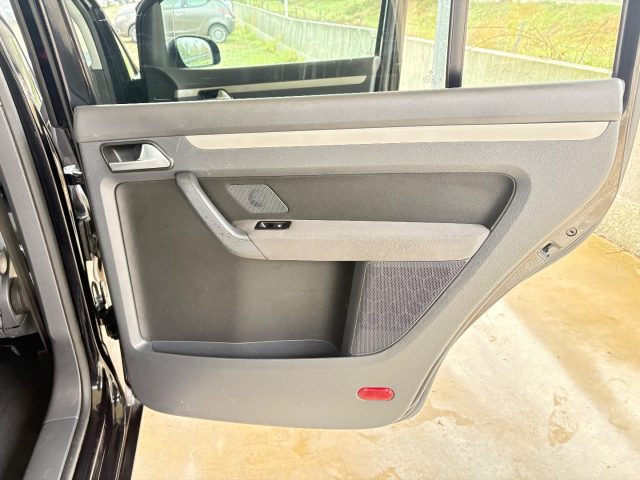 VOLKSWAGEN Touran usata 35