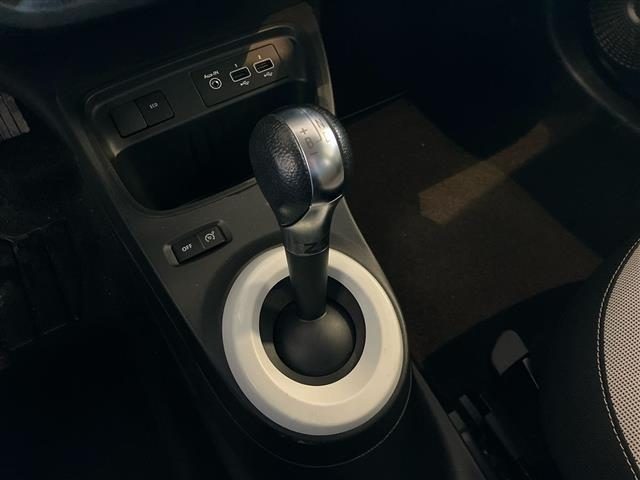 RENAULT Twingo usata 18