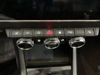 RENAULT Arkana usata, con Hill holder