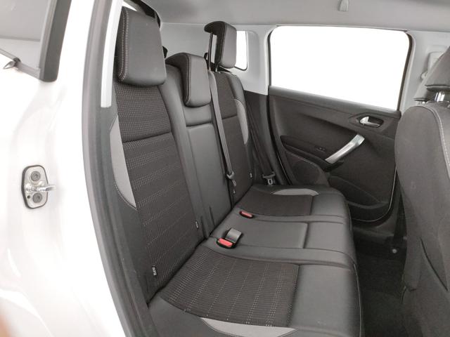 PEUGEOT 2008 usata, con Sistema di navigazione