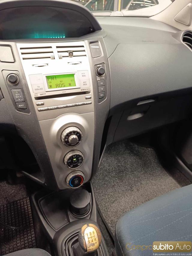 TOYOTA Yaris usata, con Servosterzo