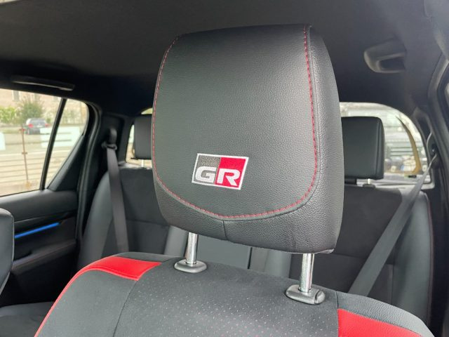 TOYOTA Hilux usata, con Regolazione elettrica sedili