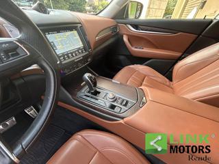 MASERATI Levante usata, con Sedile posteriore sdoppiato