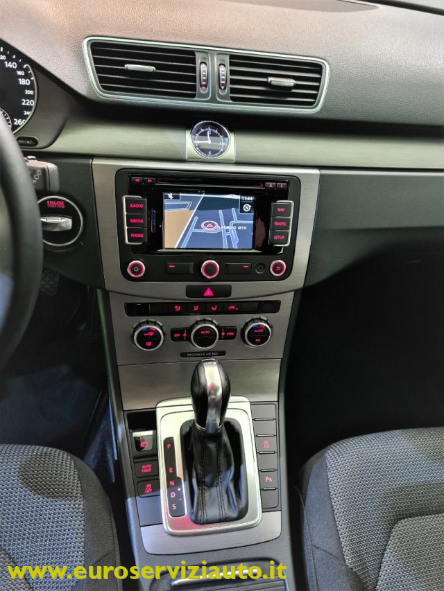 VOLKSWAGEN Passat usata 31