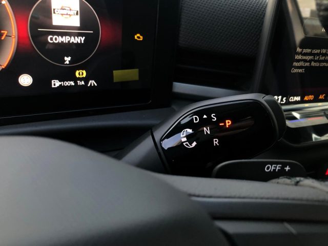 VOLKSWAGEN T-Roc usata, con Fendinebbia