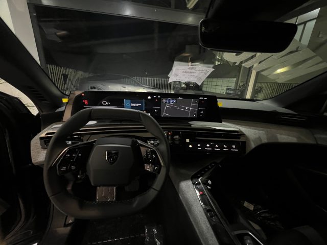 PEUGEOT 3008 usata, con USB