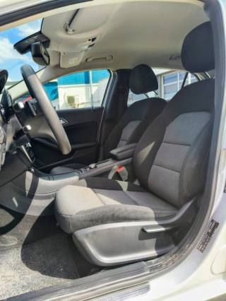 MERCEDES-BENZ GLA 180 usata, con Cruise Control