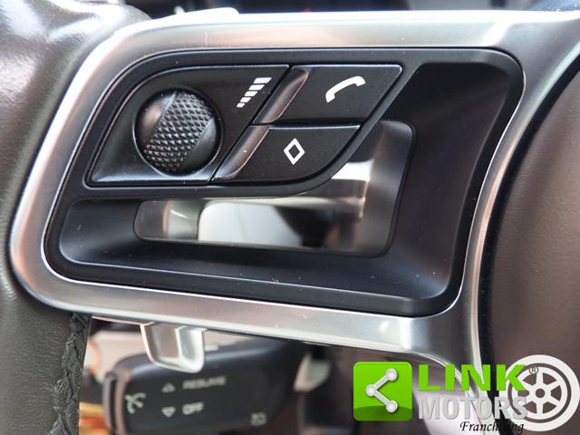 PORSCHE Macan usata 18