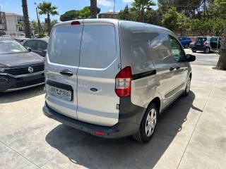 FORD Transit Courier usata, con Autoradio