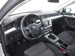 VOLKSWAGEN Passat usata 7