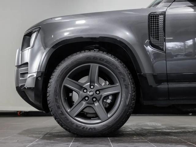 LAND ROVER Defender usata, con Climatizzatore