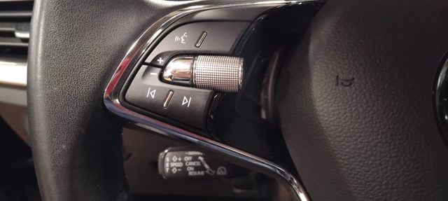 SKODA Kamiq usata, con Bracciolo