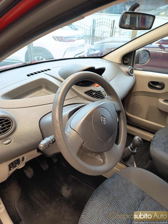 RENAULT Twingo usata 15