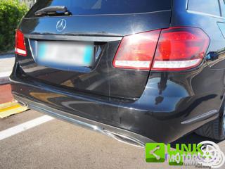 MERCEDES-BENZ E 220 usata 23