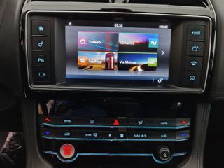 JAGUAR F-Pace usata, con Fari Xenon