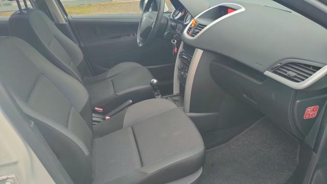 PEUGEOT 207 usata, con USB