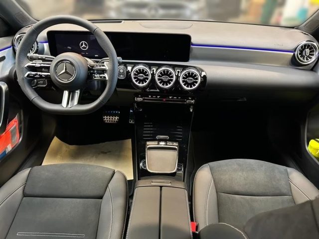 MERCEDES-BENZ A 180 usata, con Chiusura centralizzata