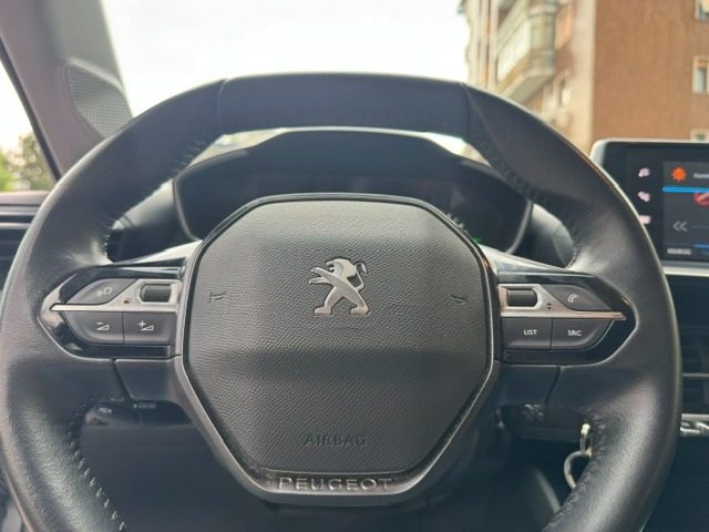 PEUGEOT 208 usata, con Bluetooth