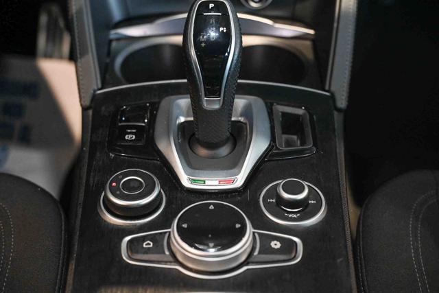 ALFA ROMEO Stelvio usata, con Interni in pelle