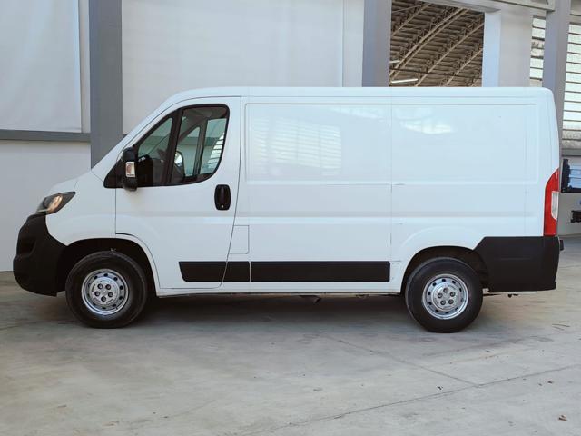 PEUGEOT Boxer usata, con Autoradio