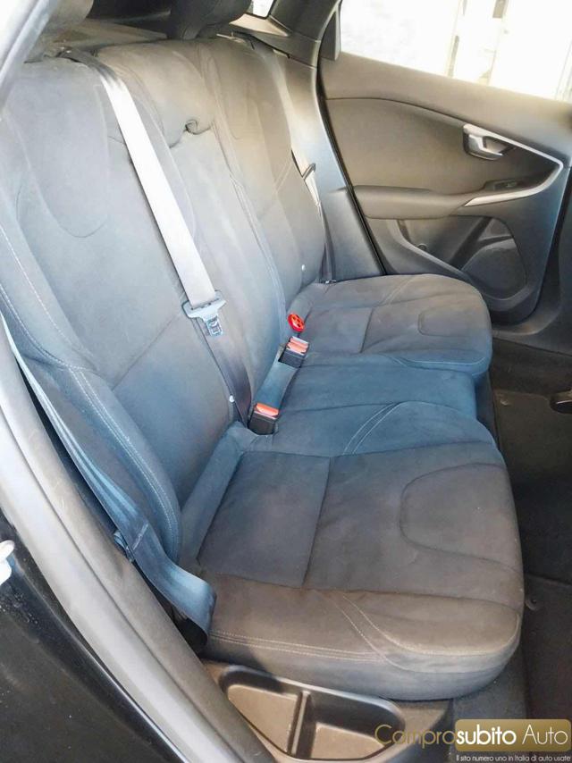 VOLVO V40 usata, con Specchietti laterali elettrici