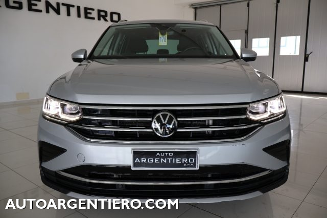 VOLKSWAGEN Tiguan usata, con Airbag