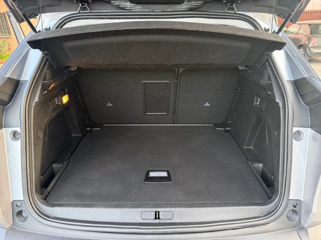 PEUGEOT 3008 usata, con Fari LED