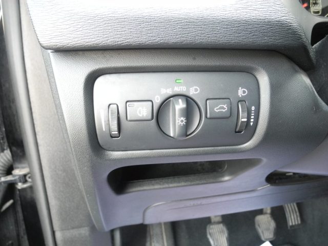 VOLVO V40 usata 34