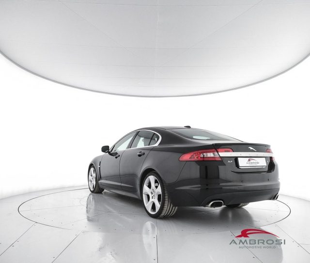 JAGUAR XF usata 3