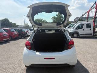 PEUGEOT 208 usata, con Volante multifunzione