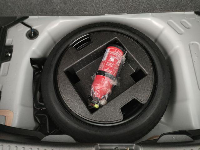 TOYOTA Yaris usata, con Bracciolo