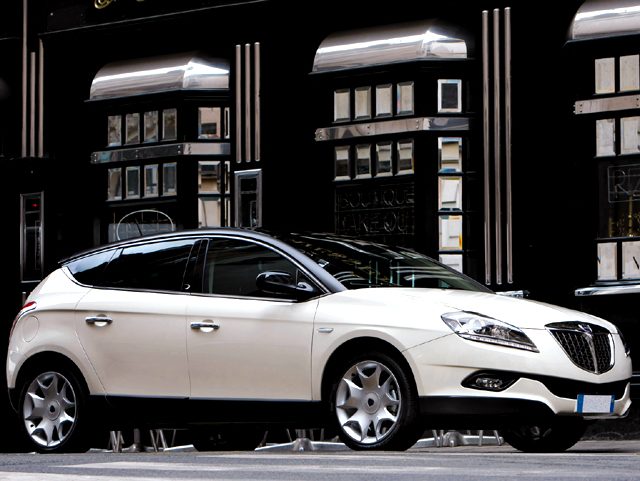LANCIA Delta usata, con ABS