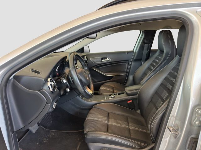 MERCEDES-BENZ CLA usata 9