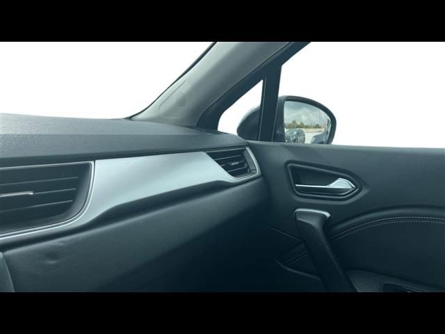 RENAULT Captur usata, con Fari LED